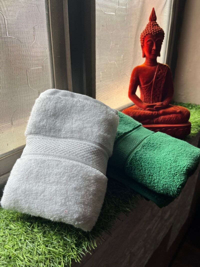 Ultra Premium | Ultra Soft | Egyptian Cotton Hand/Face Towels with zero twist | ”Green Berets” – Pack of 2